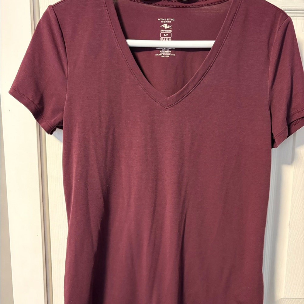 Athletic Works Women's Short Sleeve V-Neck Tee - Burgundy
